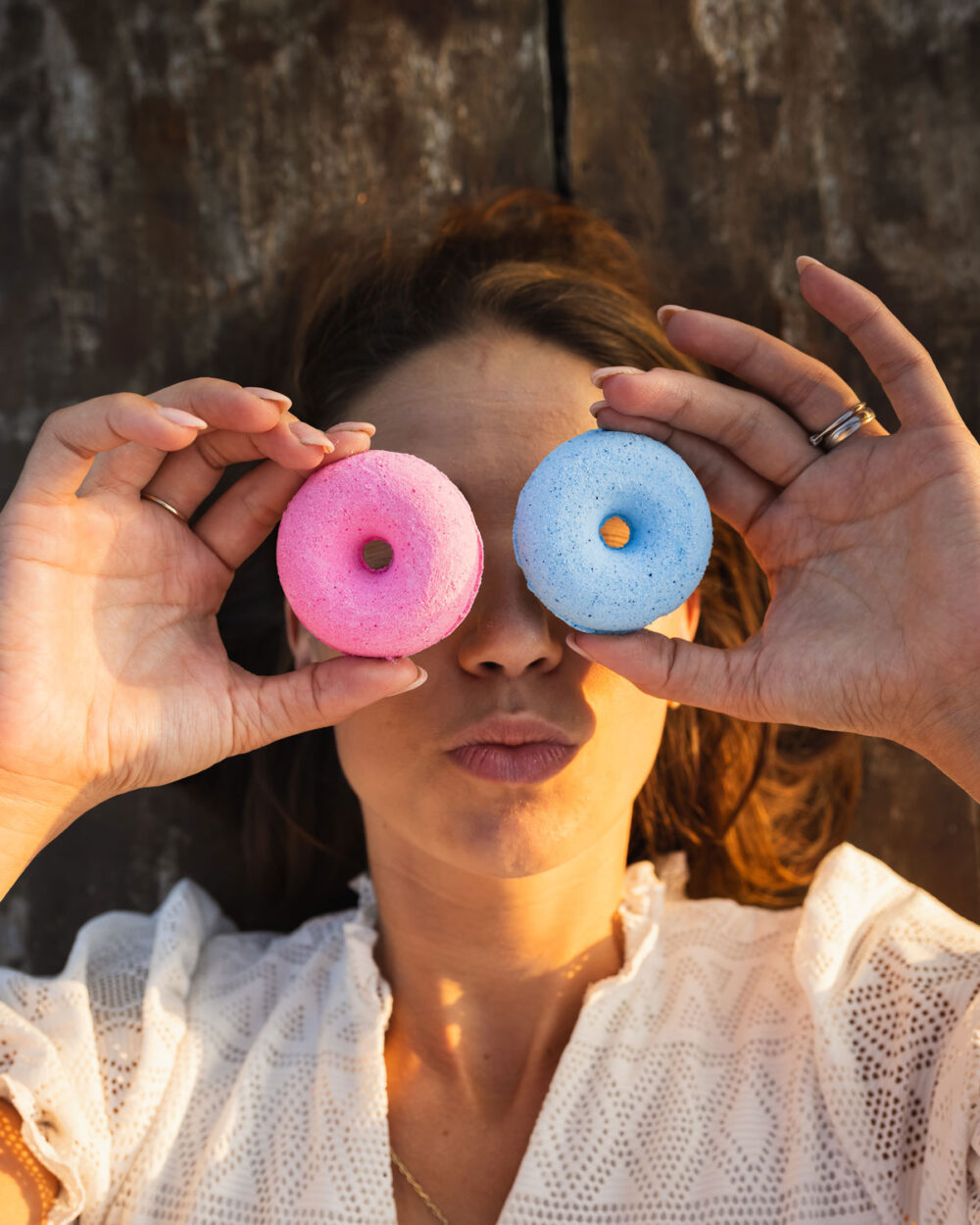 Kokosový šumivý donut do koupele